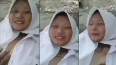 Skandal Jilbab Pelajar Ngentot Di Sungai Lumer HD